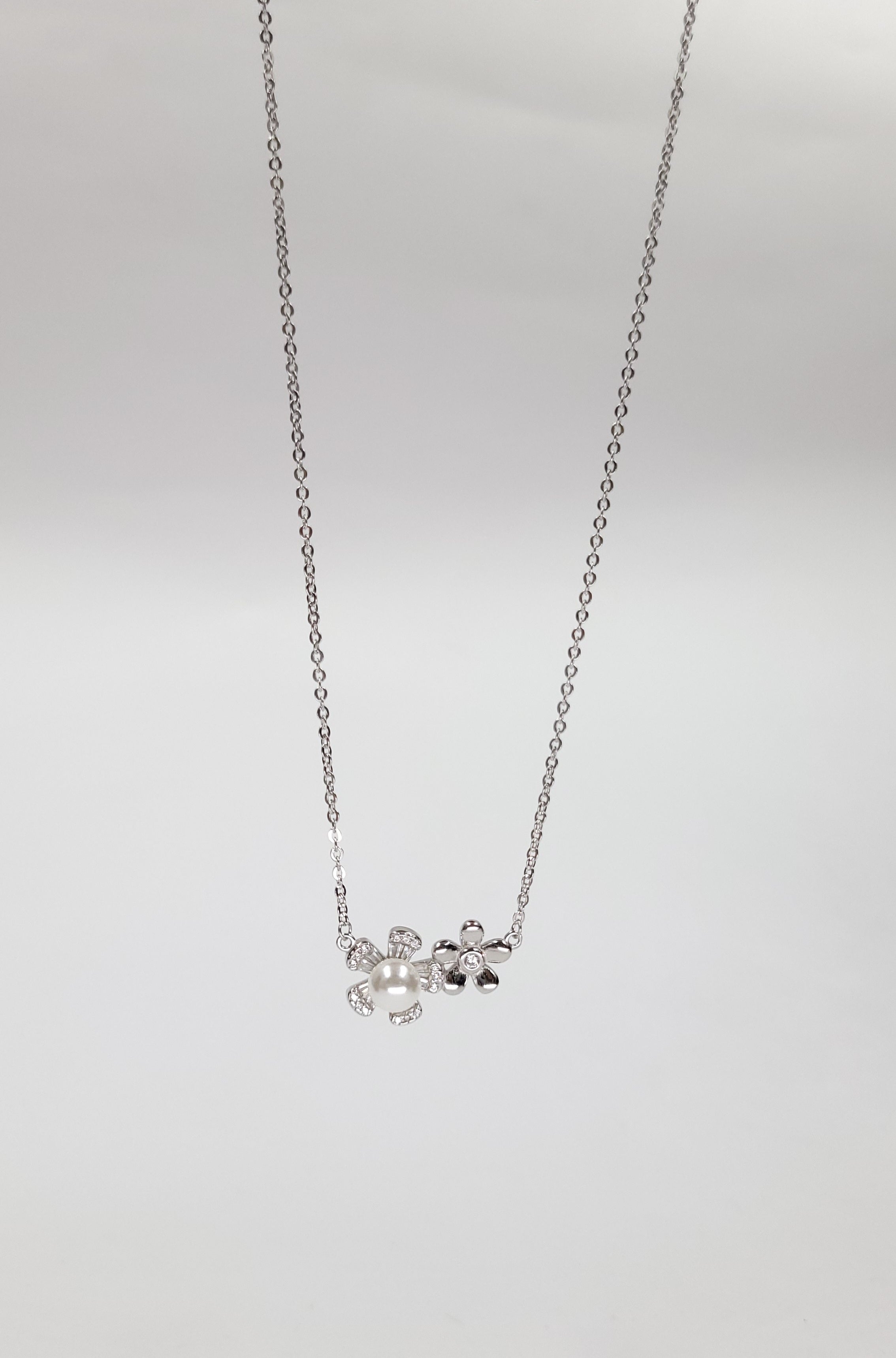 DAFODIL FLOWER SHAPED CHAIN