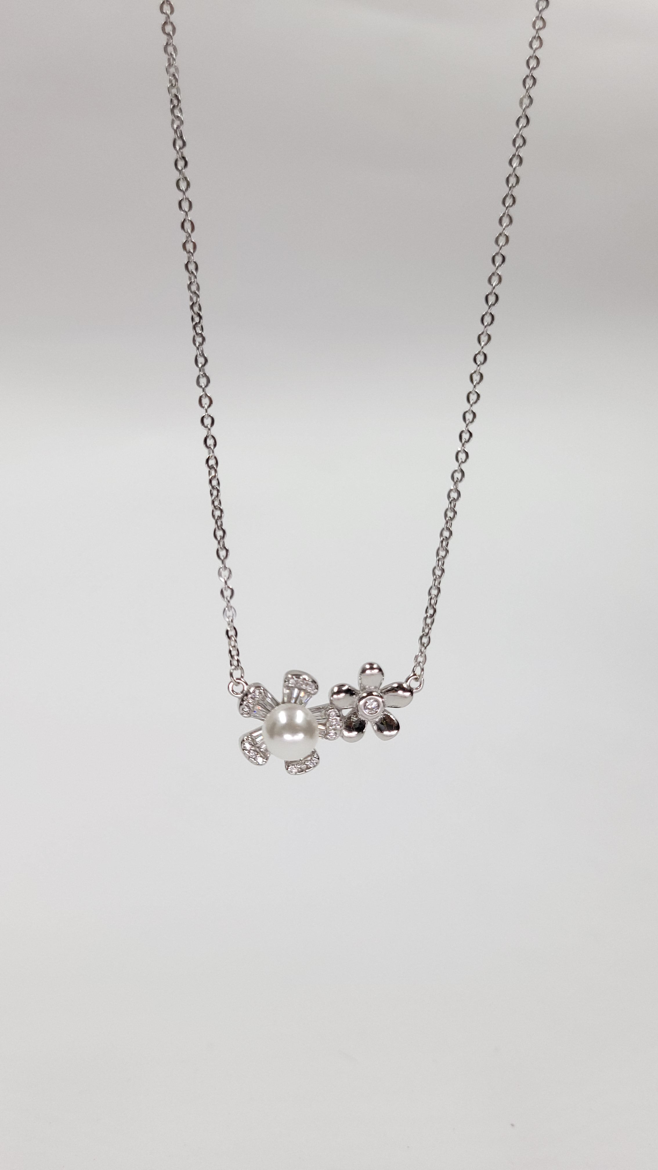 DAFODIL FLOWER SHAPED CHAIN