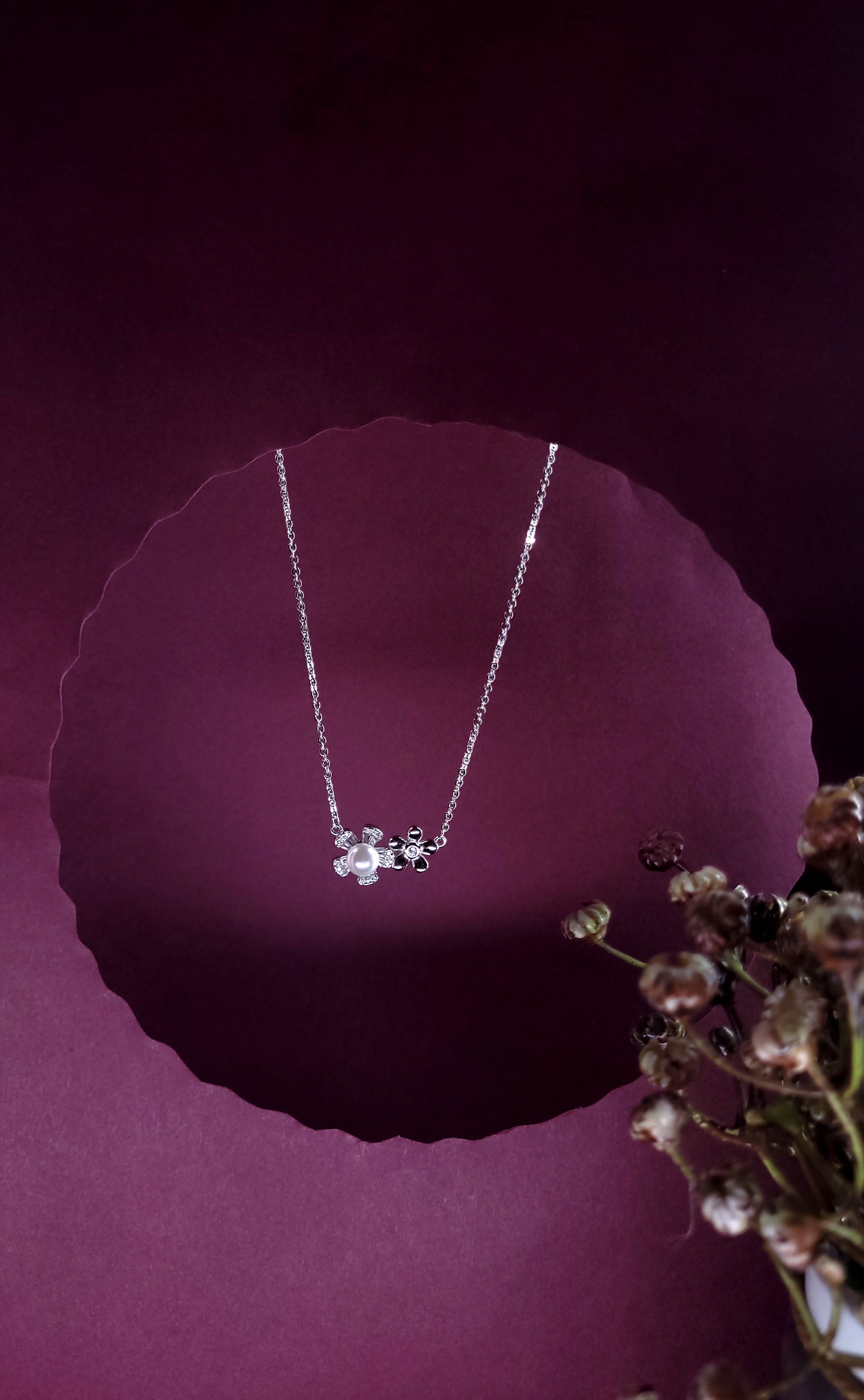 DAFODIL FLOWER SHAPED CHAIN